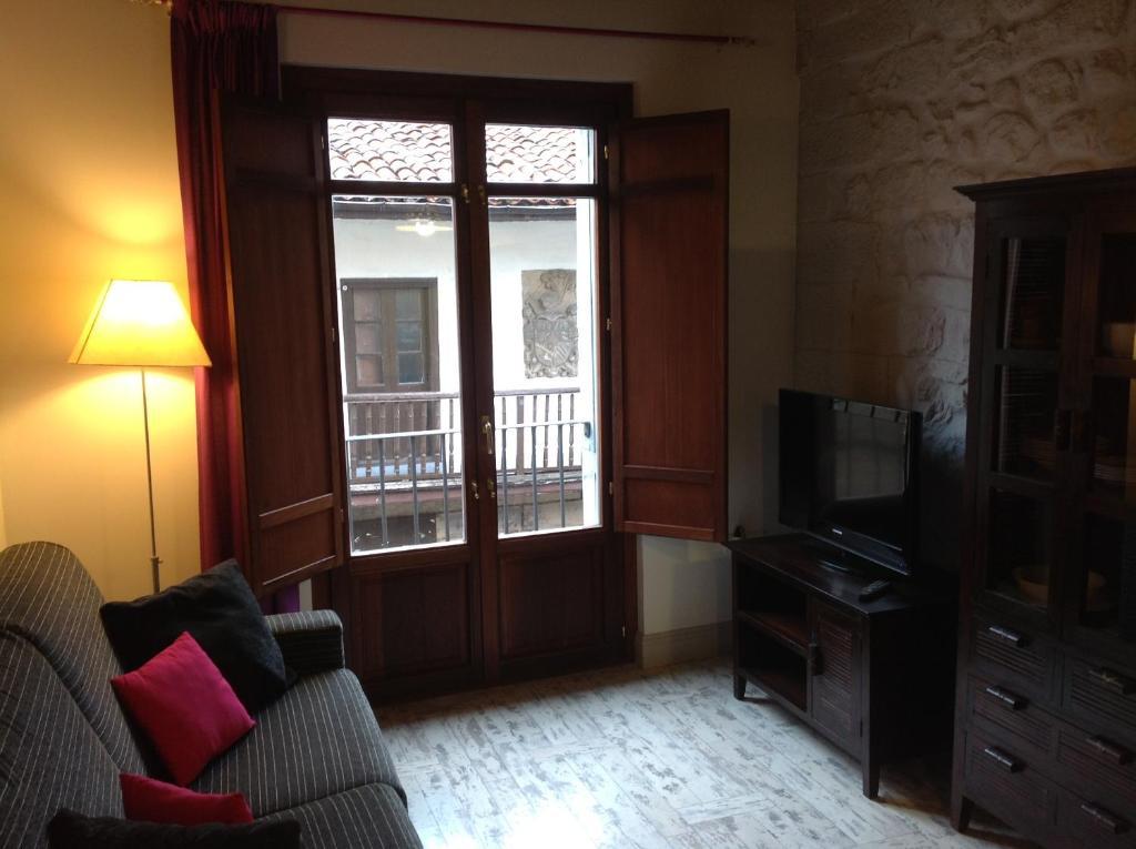 Apartamentos Rurales La Villa De Piedra Cartes Room photo