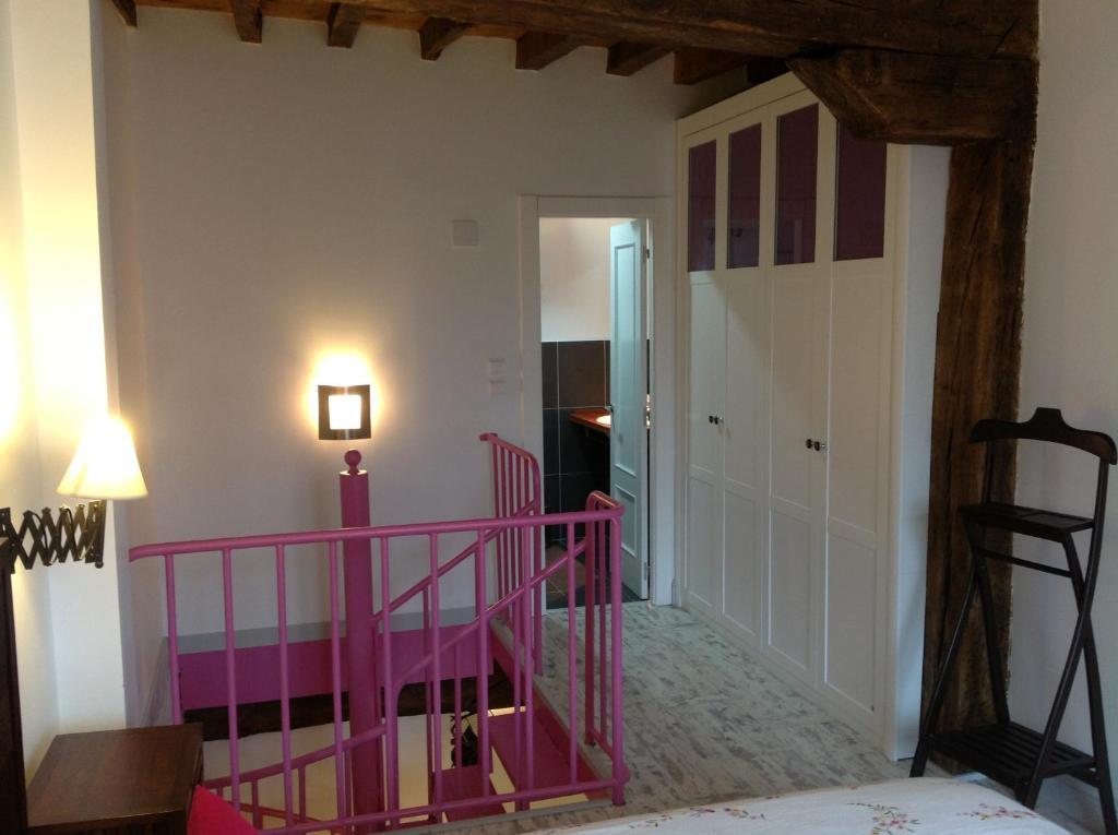 Apartamentos Rurales La Villa De Piedra Cartes Room photo
