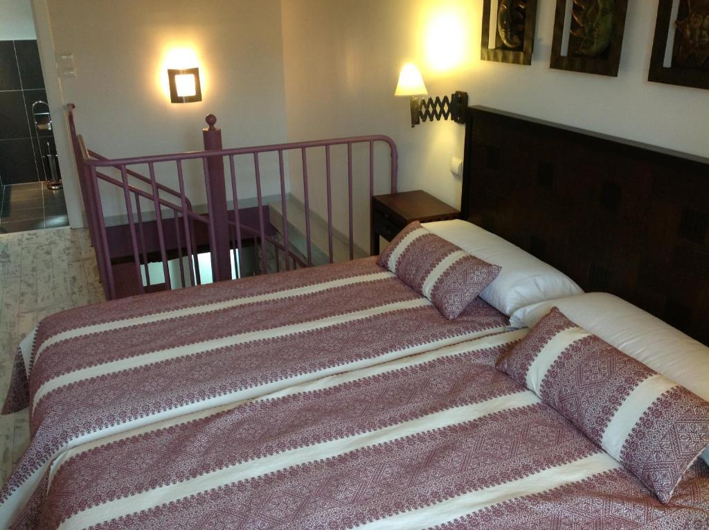 Apartamentos Rurales La Villa De Piedra Cartes Room photo
