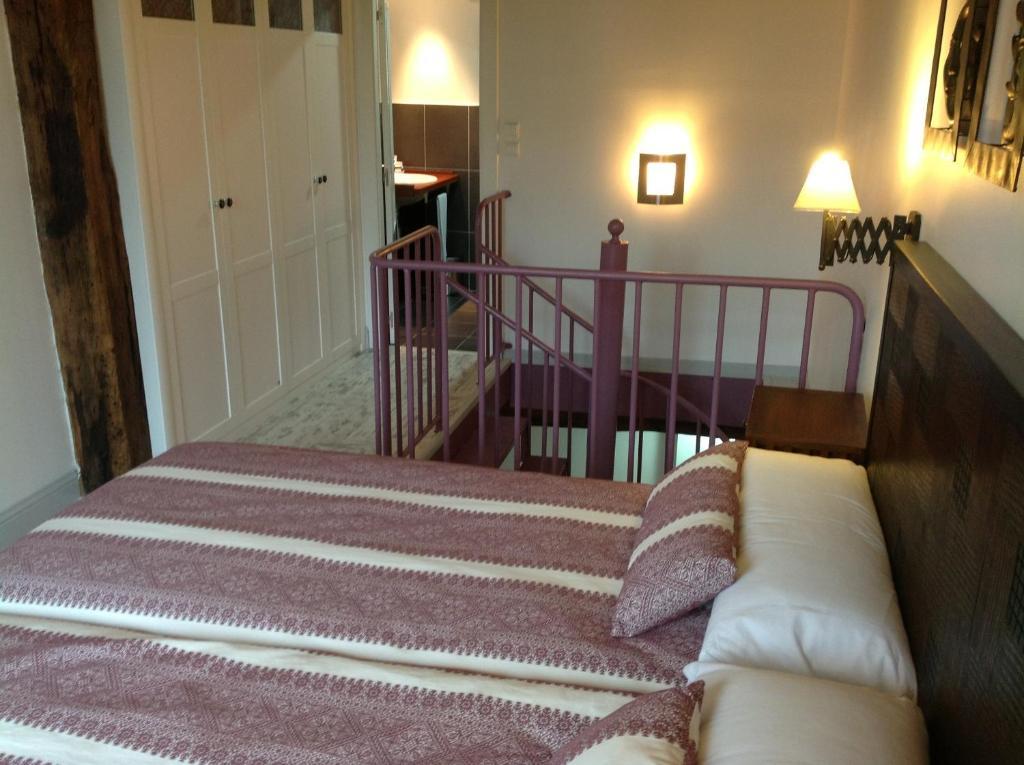 Apartamentos Rurales La Villa De Piedra Cartes Room photo
