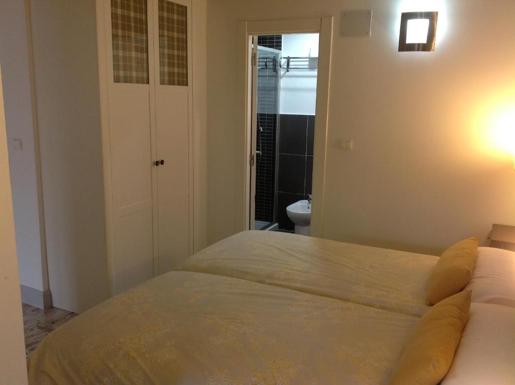 Apartamentos Rurales La Villa De Piedra Cartes Room photo