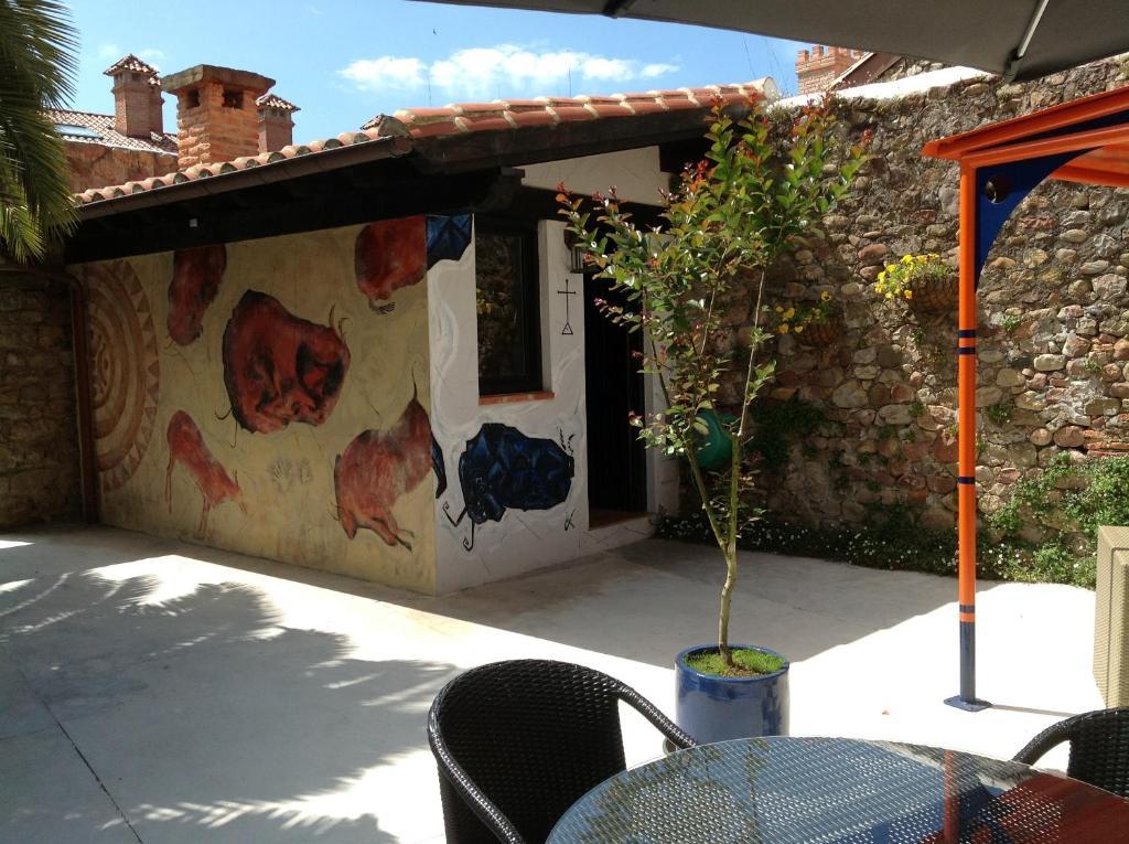 Apartamentos Rurales La Villa De Piedra Cartes Exterior photo